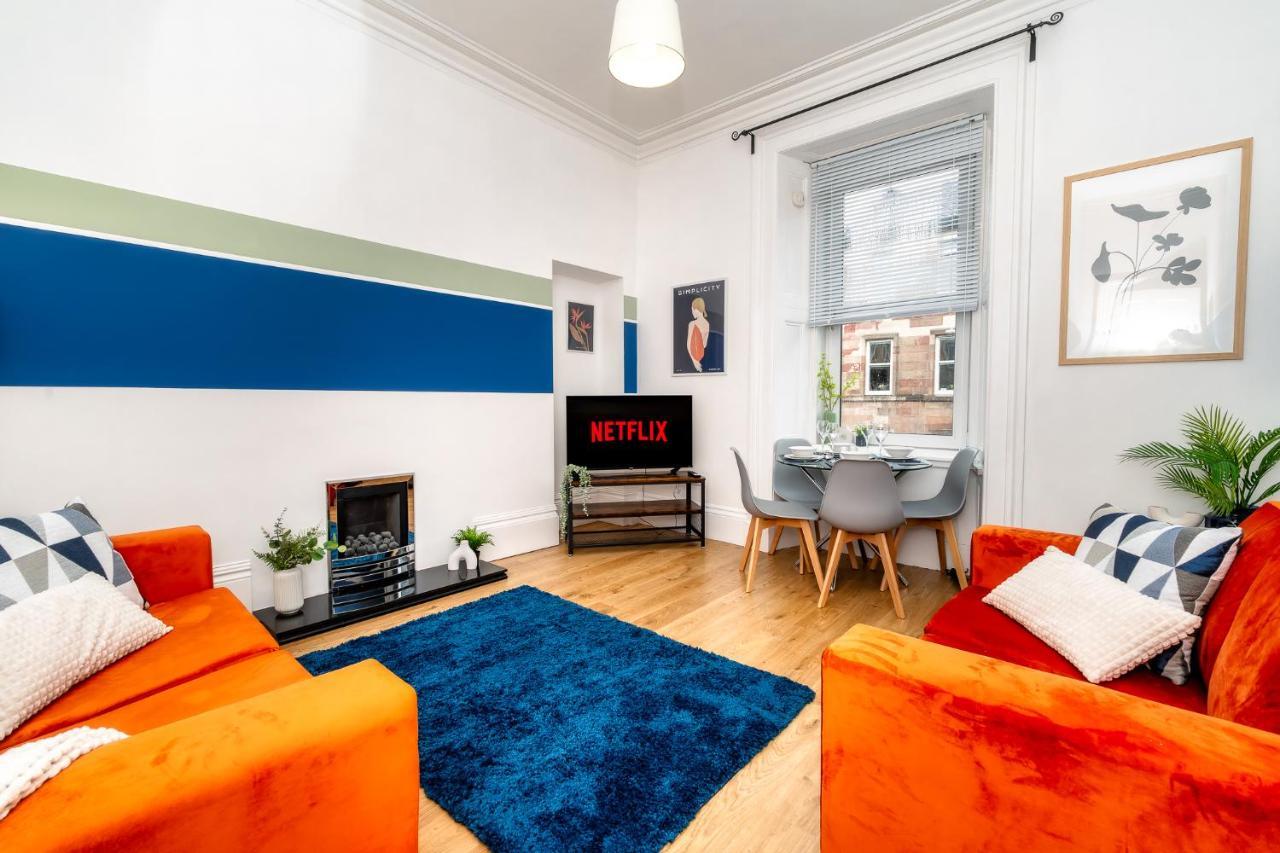 Cosy Retreat - Charming 2-Bed Apartment Greenock Extérieur photo