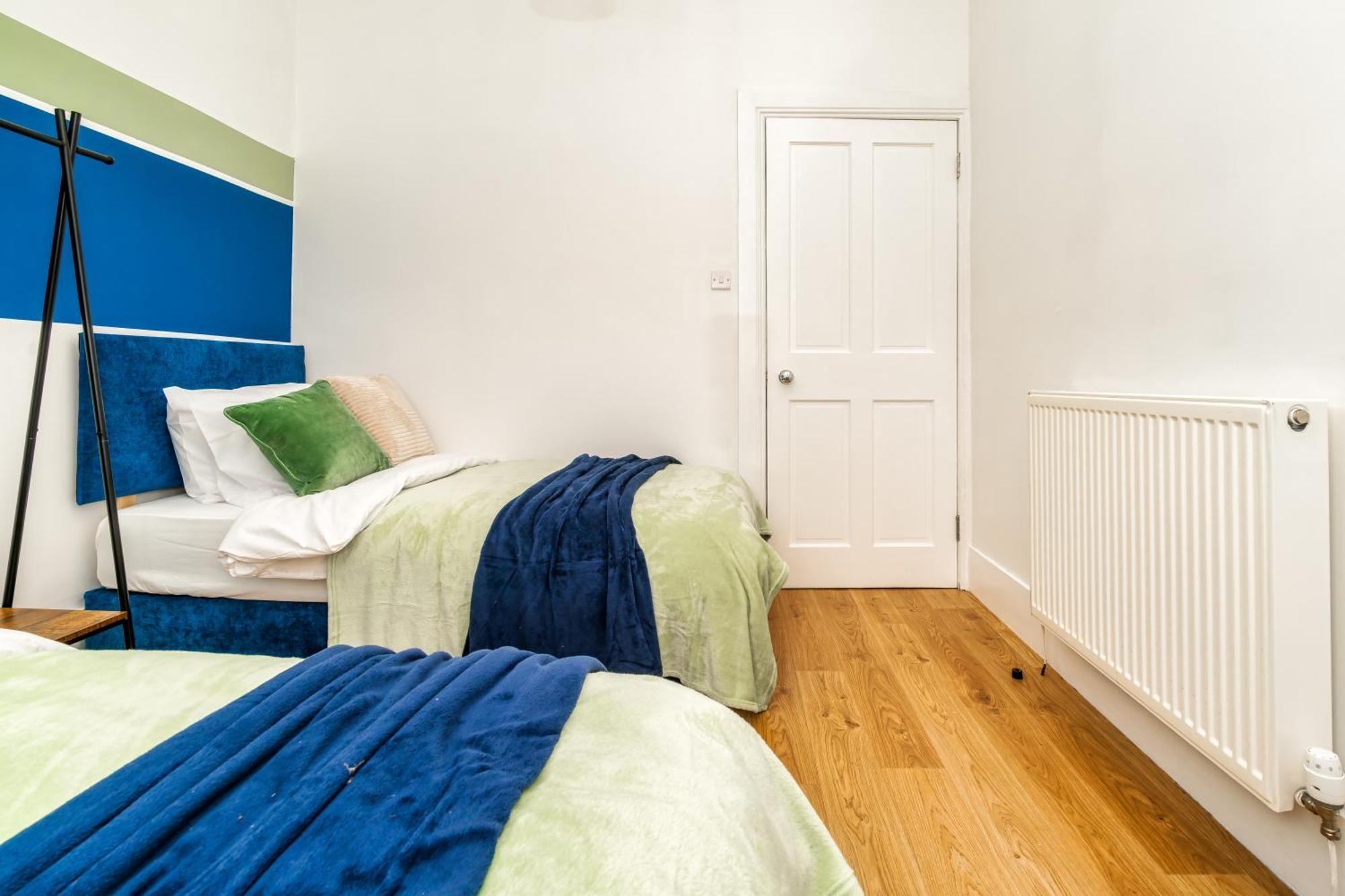 Cosy Retreat - Charming 2-Bed Apartment Greenock Extérieur photo