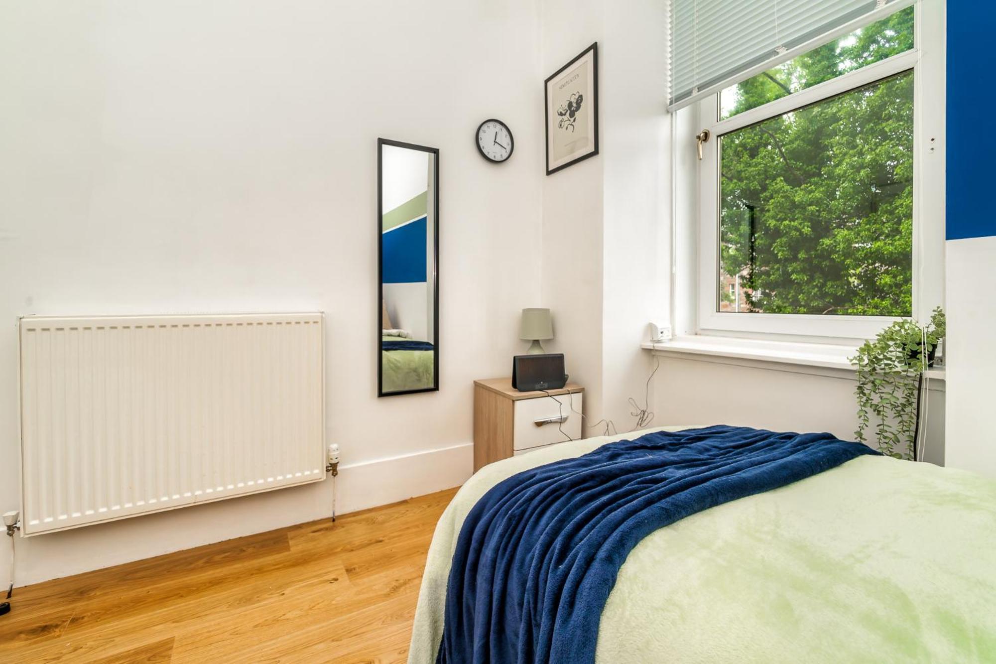 Cosy Retreat - Charming 2-Bed Apartment Greenock Extérieur photo